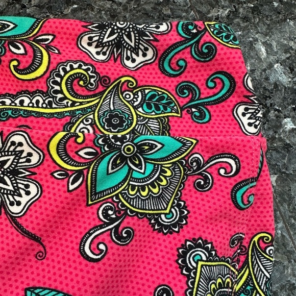 LuLaRoe Tall & Curvy Plus Size 1X Vibrant Pink Polka Dot Paisley Floral Leggings - Picture 7 of 10